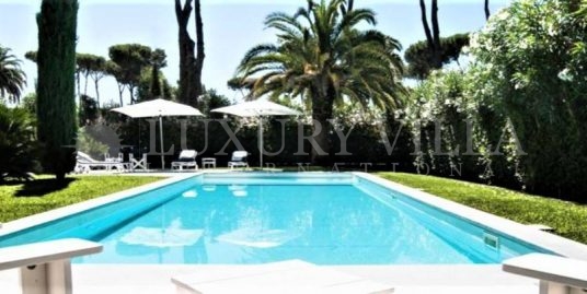 Villa a Forte dei Marmi