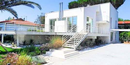 Villa a Forte dei Marmi